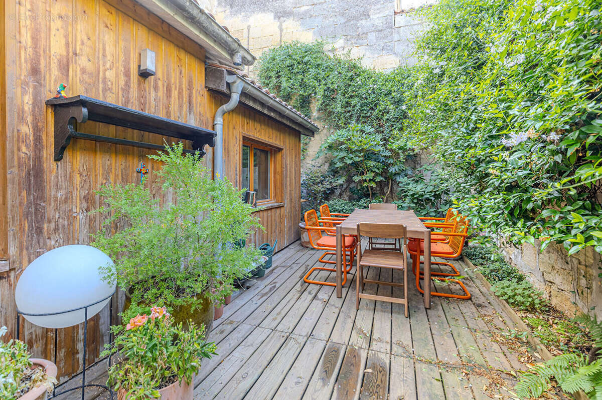 Appartement à BORDEAUX