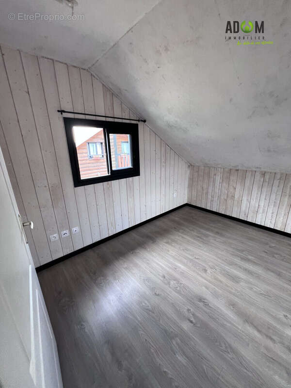 Chambre 2 - Maison à SAINT-PIERRE