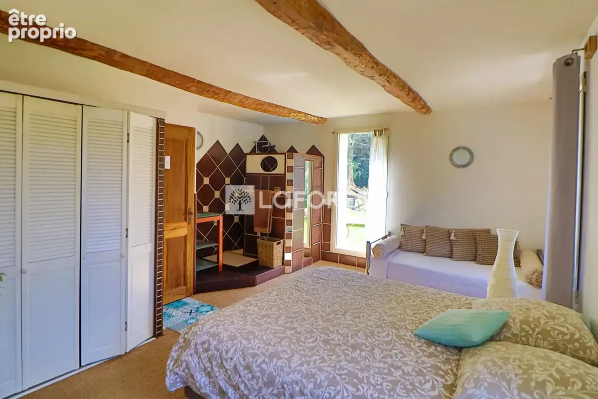 Bastide à Gémenos 271m² + dépendances 90m² - photo 7