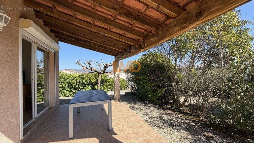 Domaine avec gîtes + villa de standing + 7 000 m² constructibles - photo 14
