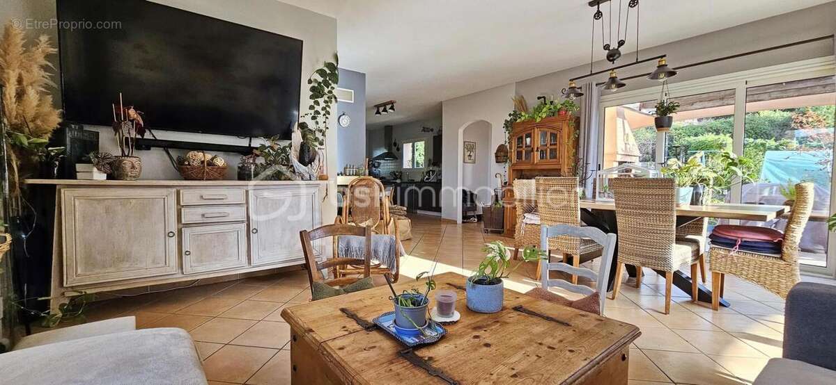 Maison à CUTTOLI-CORTICCHIATO