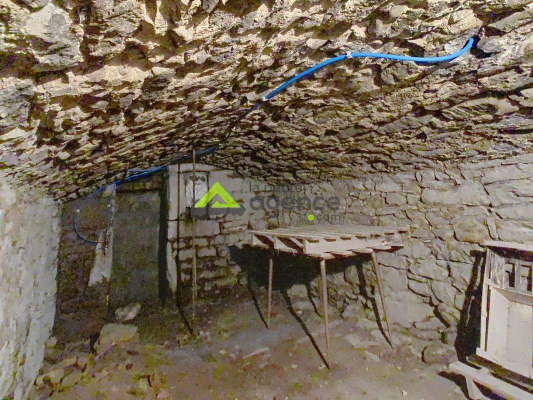 Maison à ROYERE-DE-VASSIVIERE