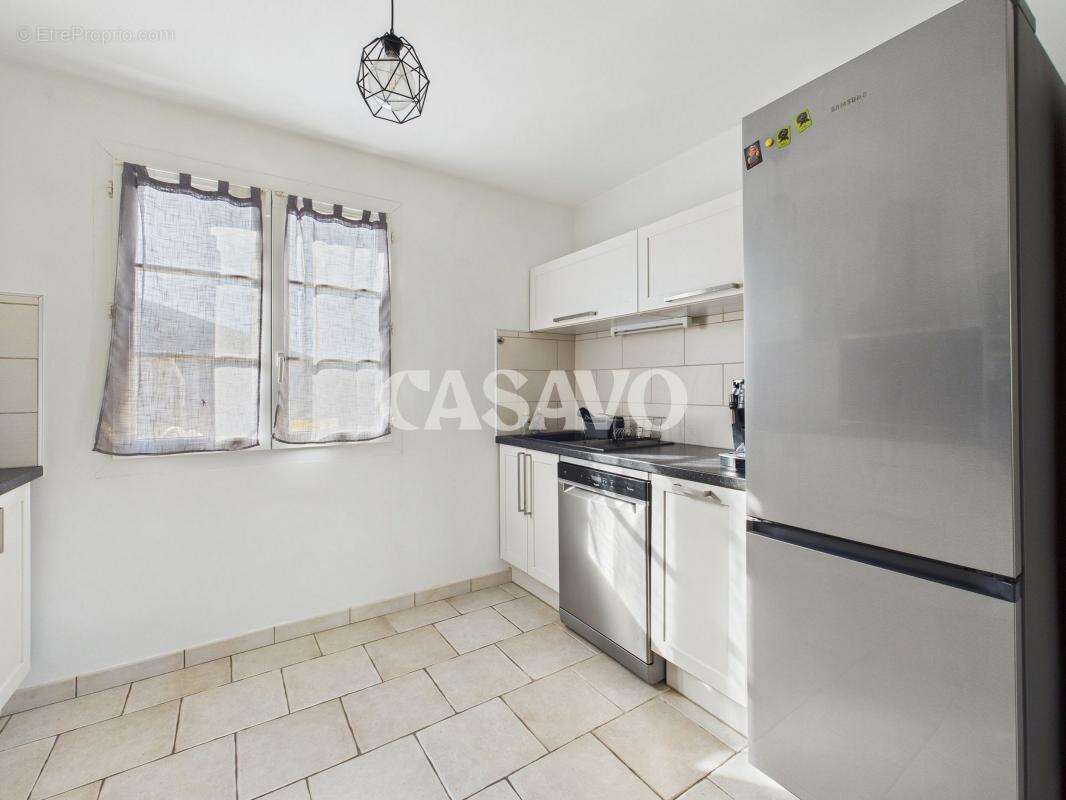 Appartement à PEYROLLES-EN-PROVENCE