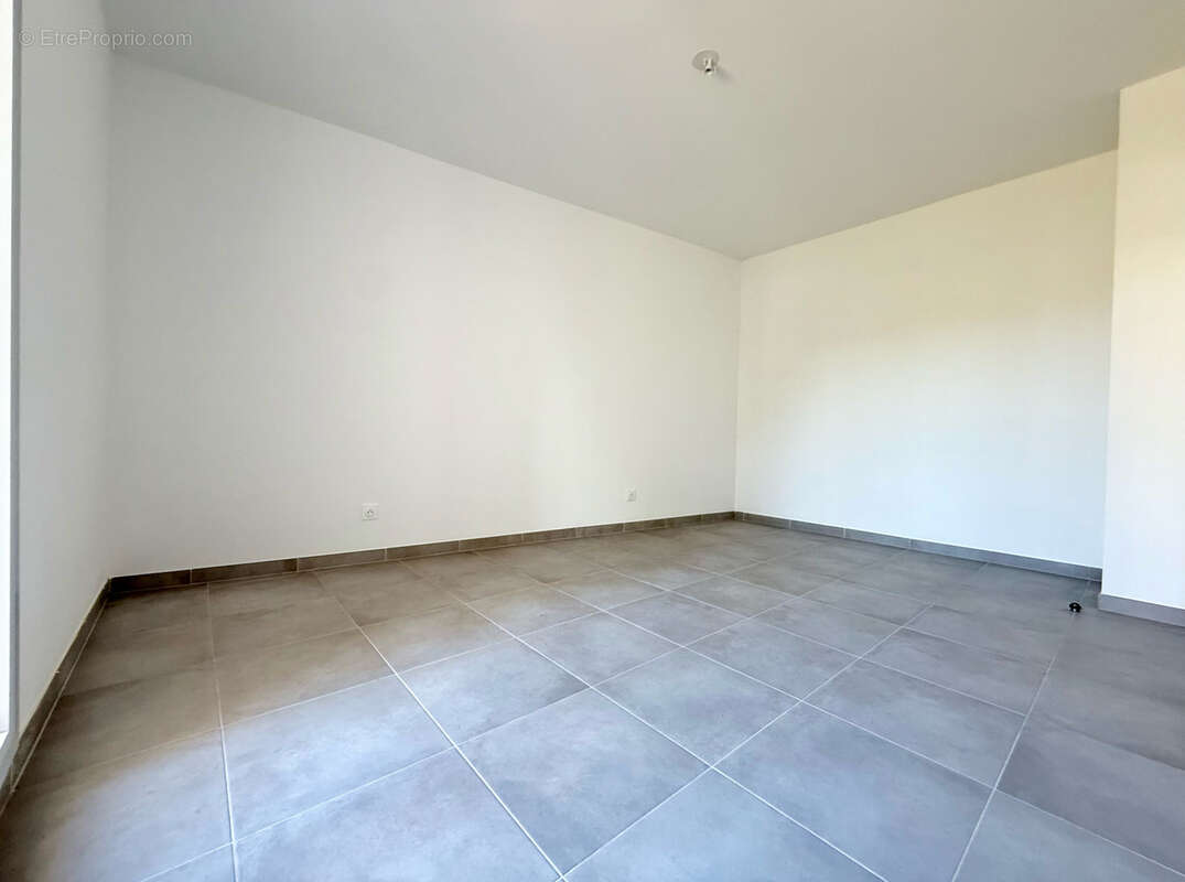 Appartement à SIX-FOURS-LES-PLAGES