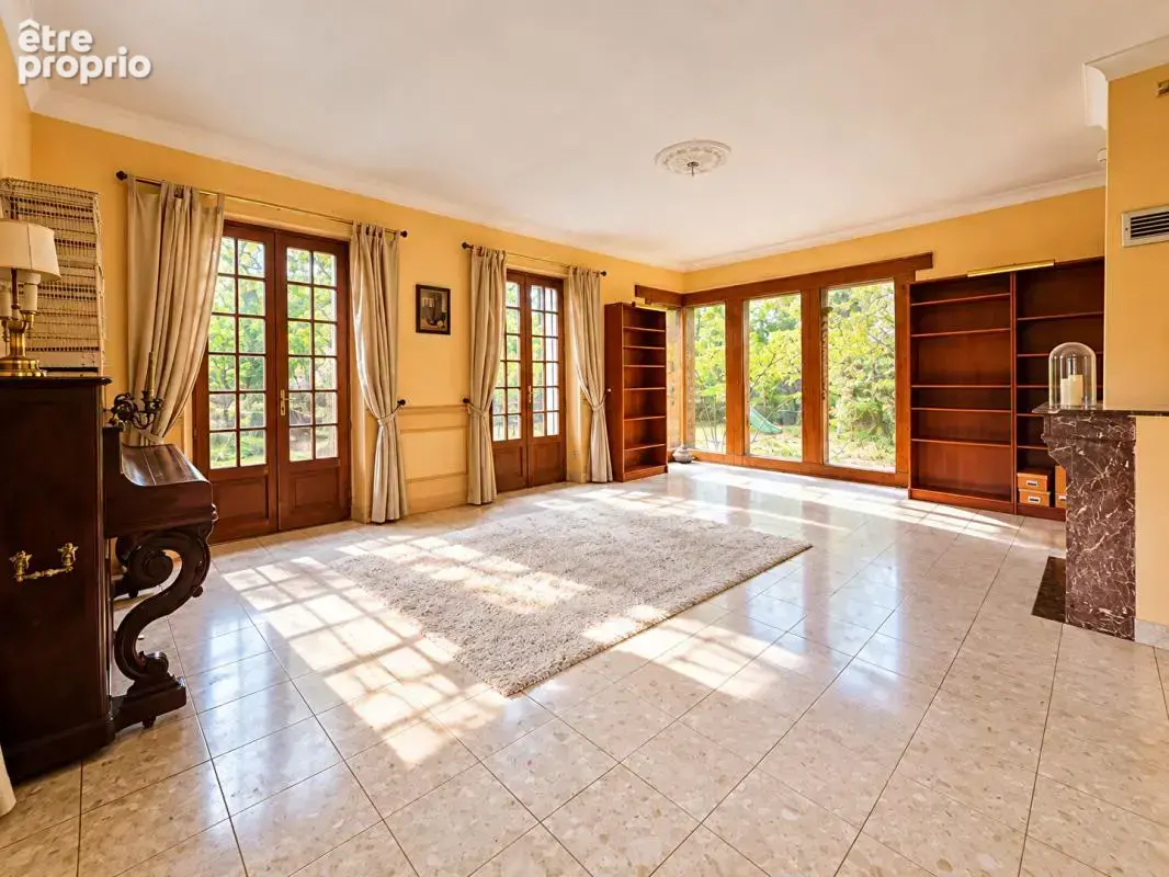 Maison de charme dans quartier priviligié LA CHASSE - photo 3