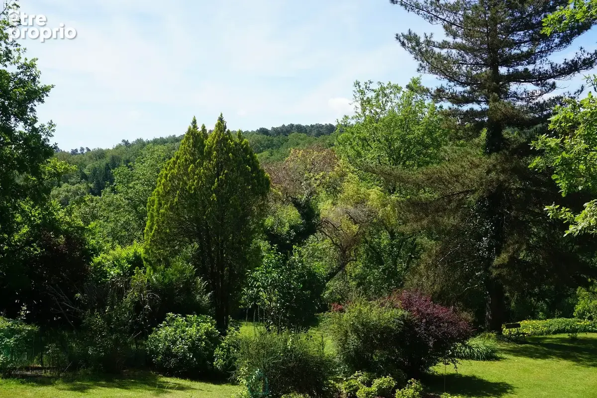 Charmante demeure Périgourdine nichée sur les hauteurs d'un village médieval. - photo 8