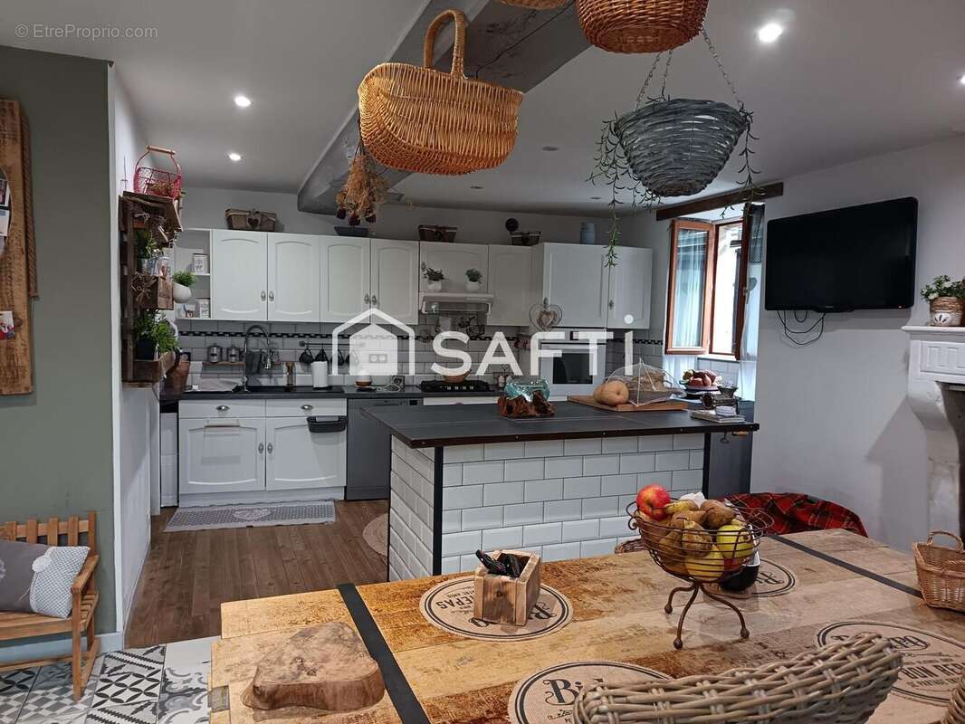 Photo 4 - Maison à SALIGNAC-SUR-CHARENTE