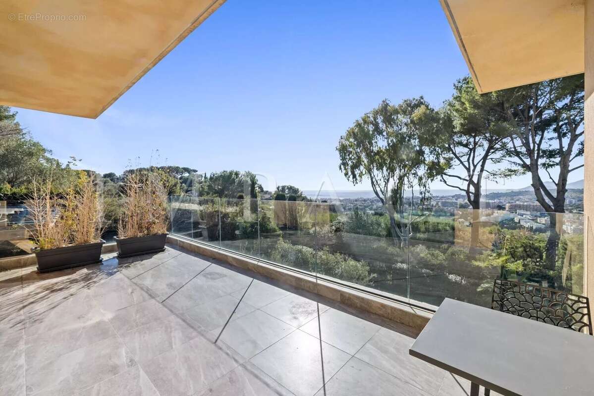 Maison à MOUGINS