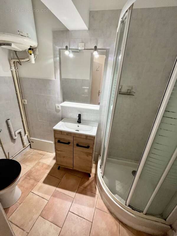 Appartement à PUGET-THENIERS