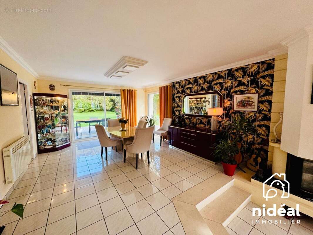 Maison à HEUDREVILLE-SUR-EURE