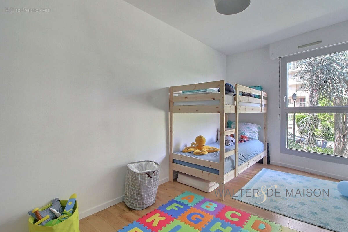 Appartement à VILLE-D&#039;AVRAY