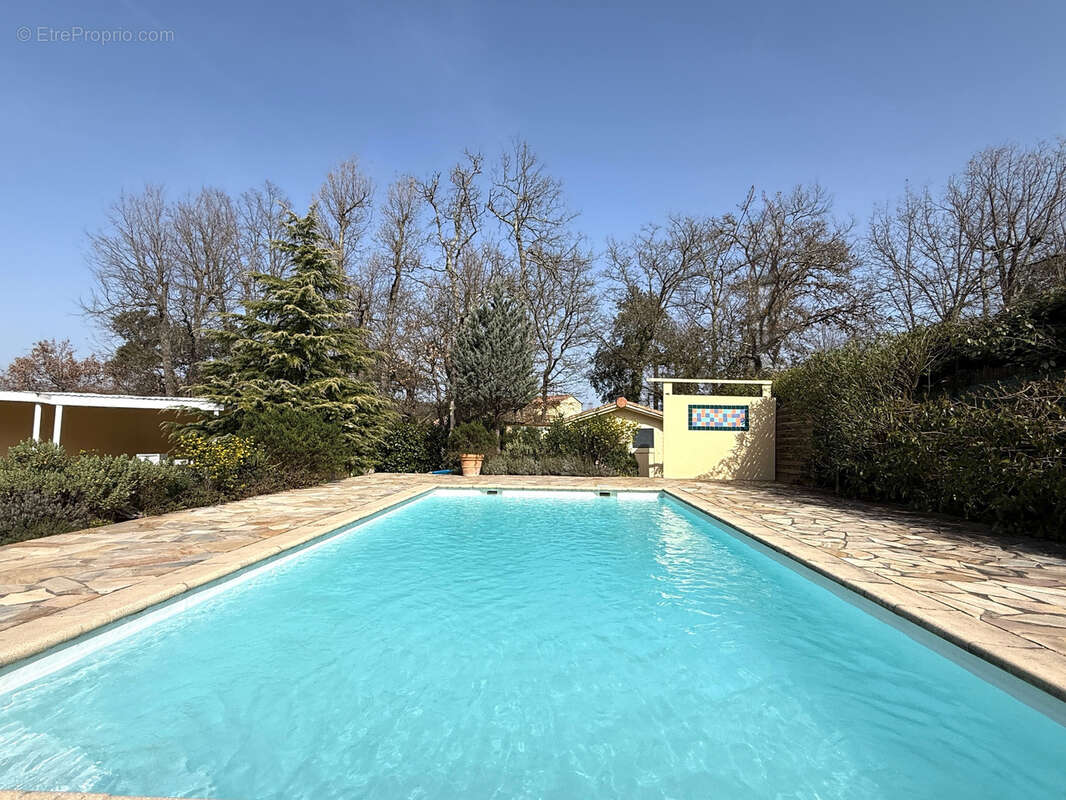 Maison à BAGNOLS-EN-FORET