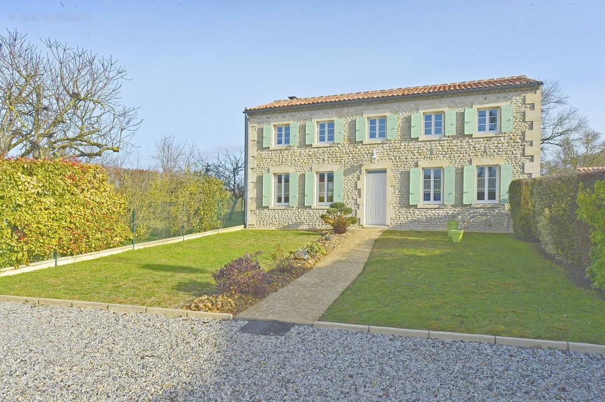 Maison à SAINT-GEORGES-DE-DIDONNE
