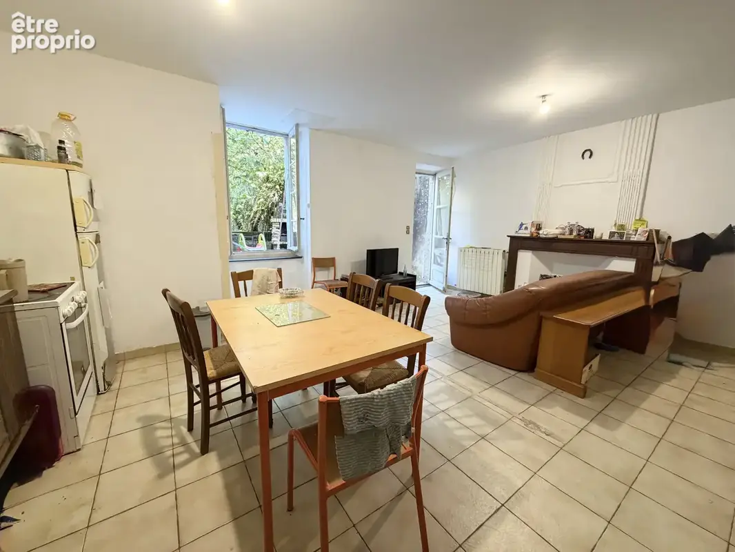 Appartement à rénover avec commerce au centre de Saint Jean du Gard - photo 2