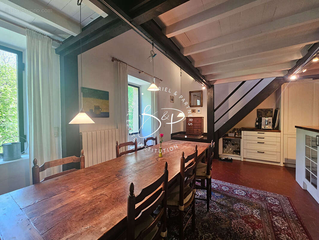 Maison à ENTRECASTEAUX