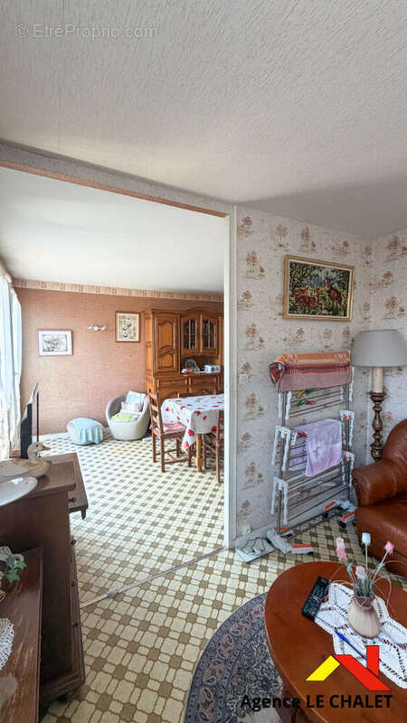 Appartement 4 pièces de 65 m² avec box et cave- Possibilité de créer une 3ème chambre -Ablon-sur-Seine - photo 4