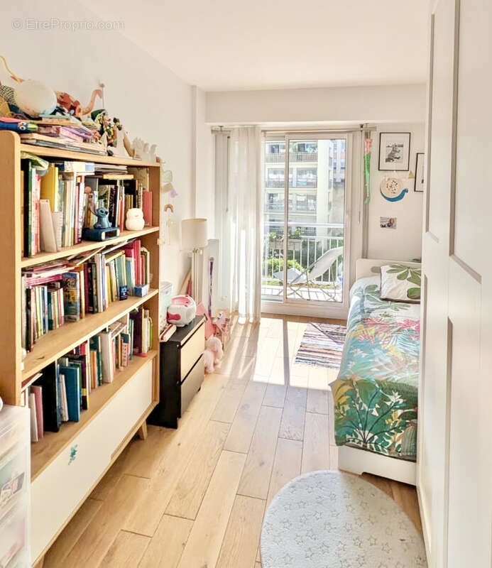 Appartement à PARIS-19E