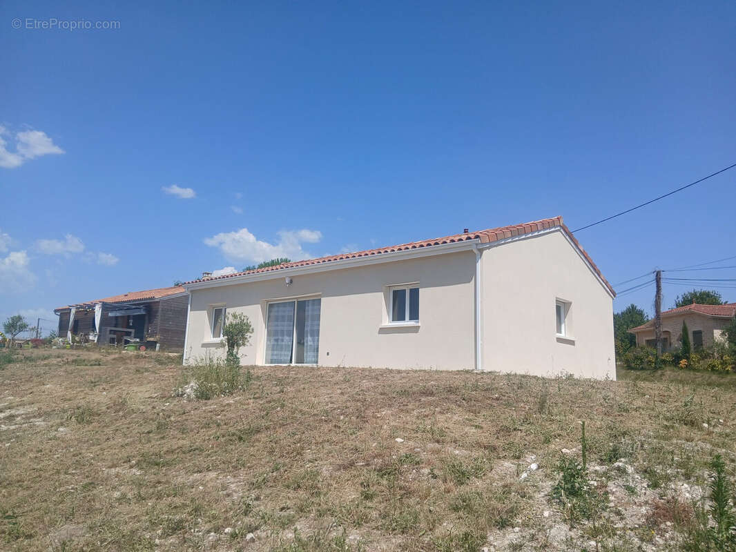 Maison à SAINT-AQUILIN