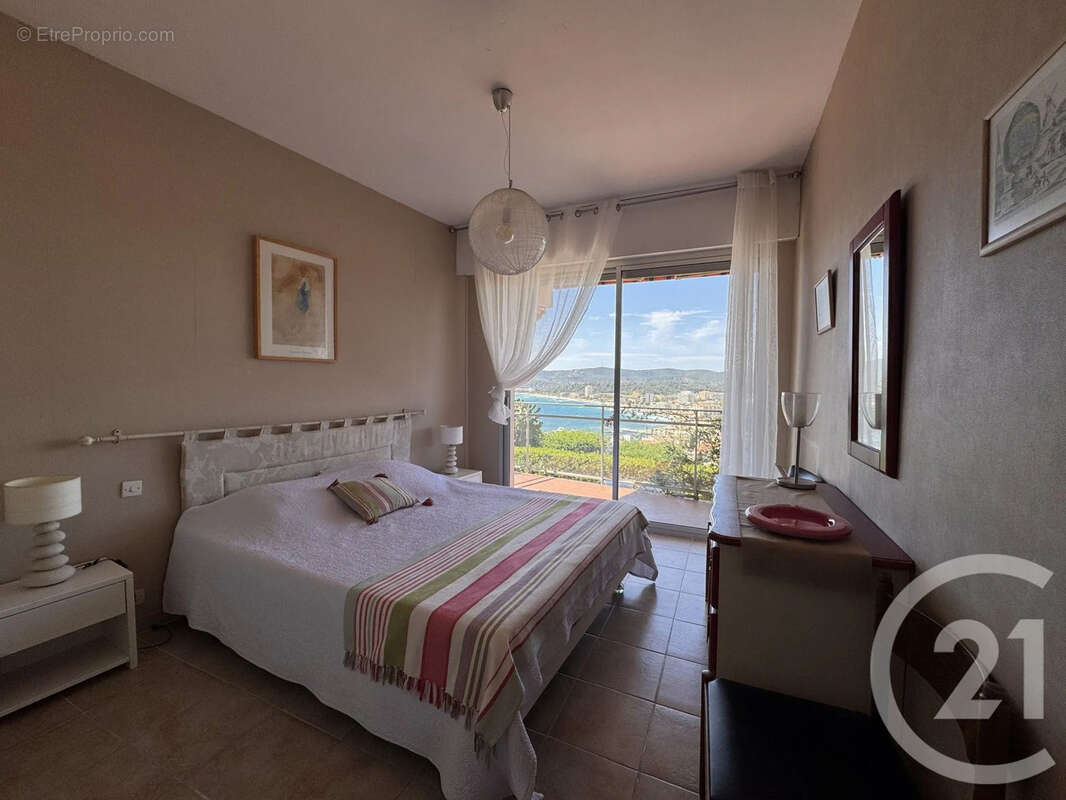 Appartement à LE LAVANDOU