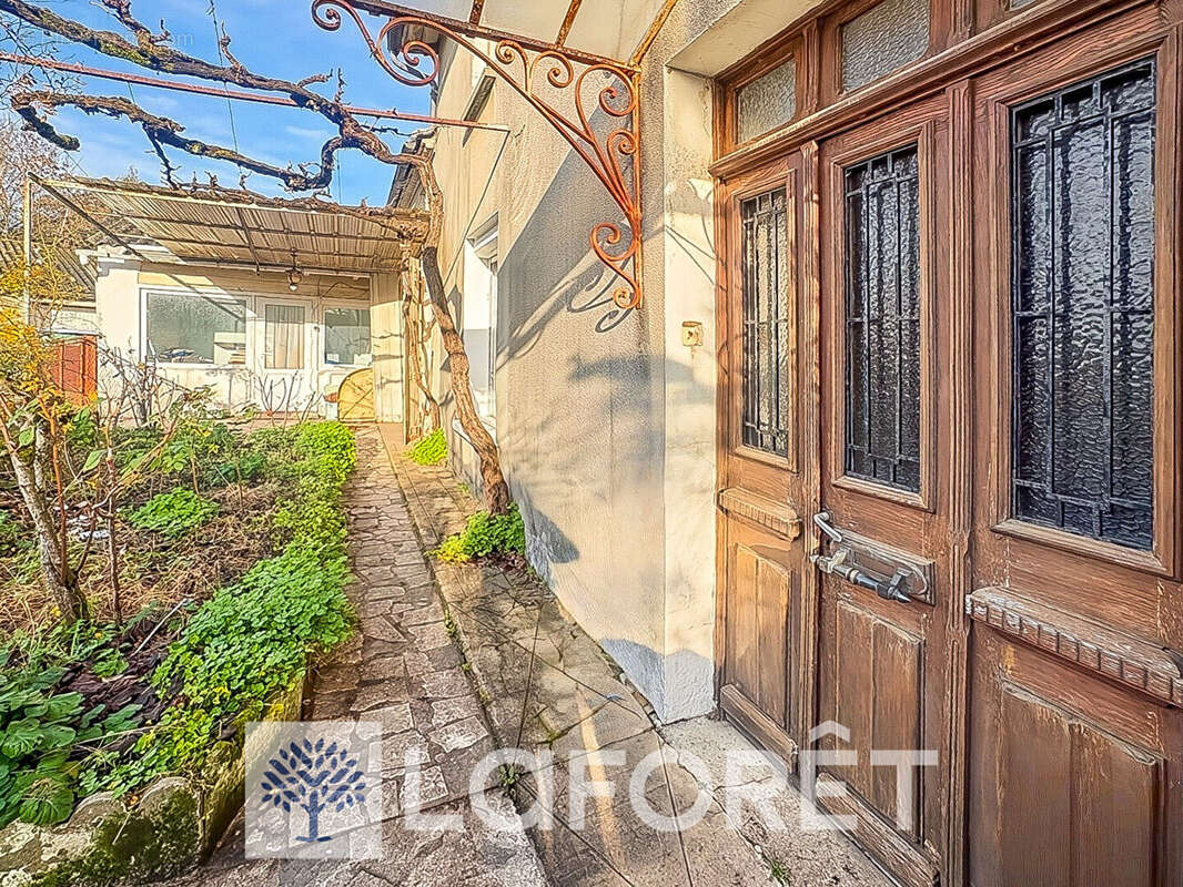 Maison à rénover à vendre à GEMOZAC - Référence 4418 - photo 3