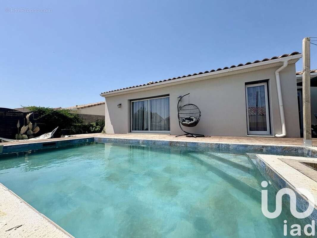 Photo 2 - Maison à RESTINCLIERES