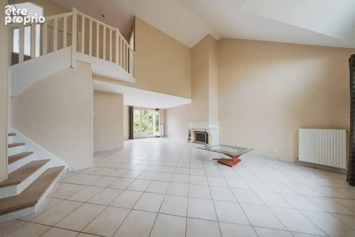 Maison de  8 pieces sur parcelle de 591 m2 - photo 5
