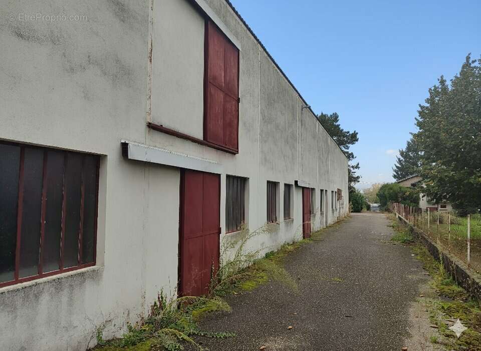 Autre à BOURGOIN-JALLIEU