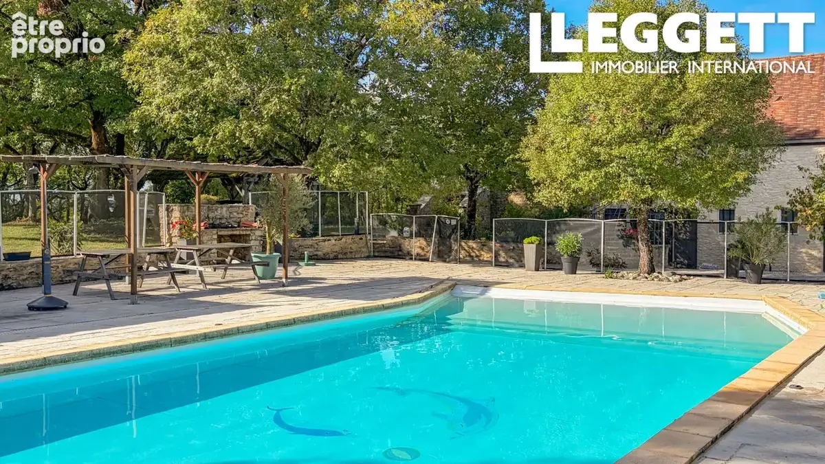 Grande villa de caractère, 8 chambres, gite, piscine, 13 ha – environnement magnifique à Gourdon - photo 2