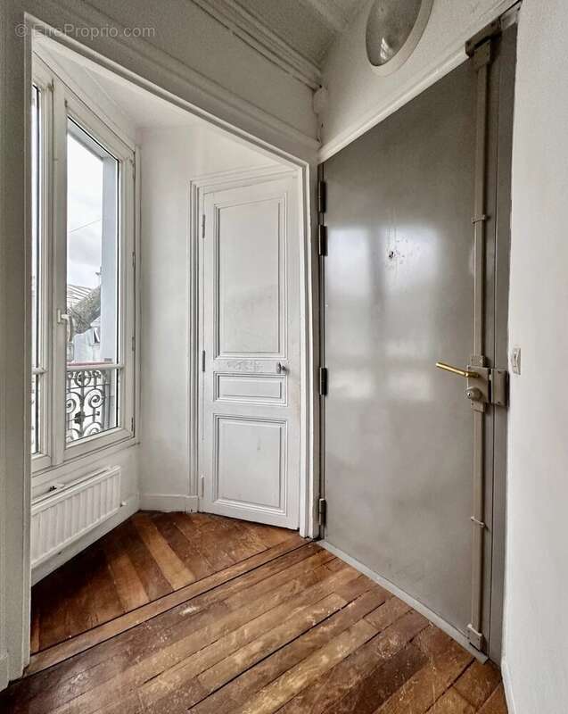 Appartement à PARIS-19E