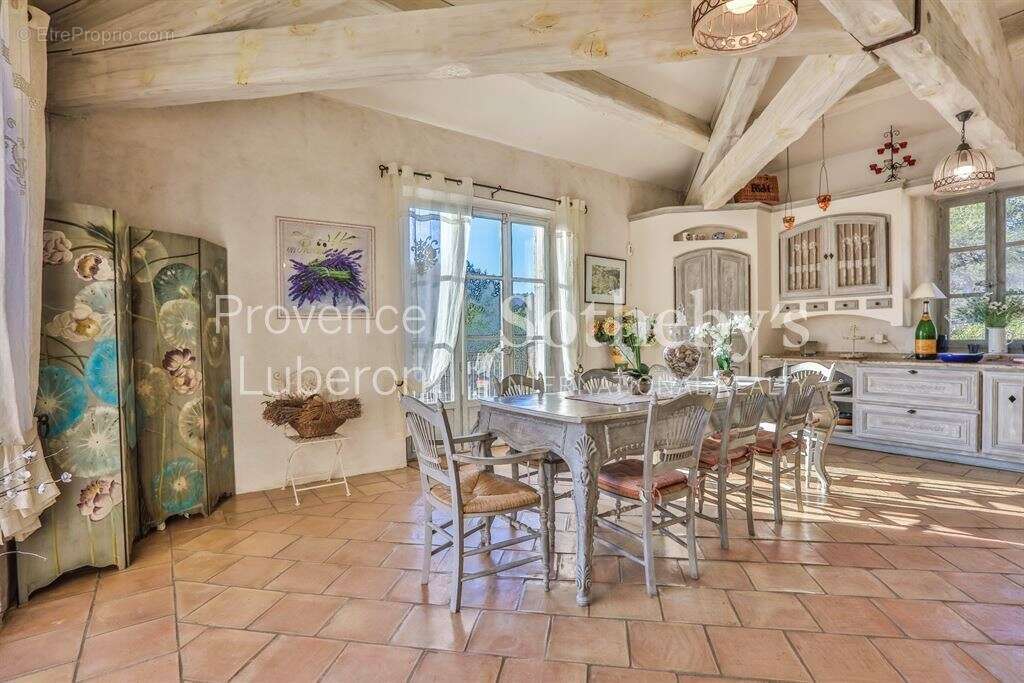 Maison à SAUMANE-DE-VAUCLUSE