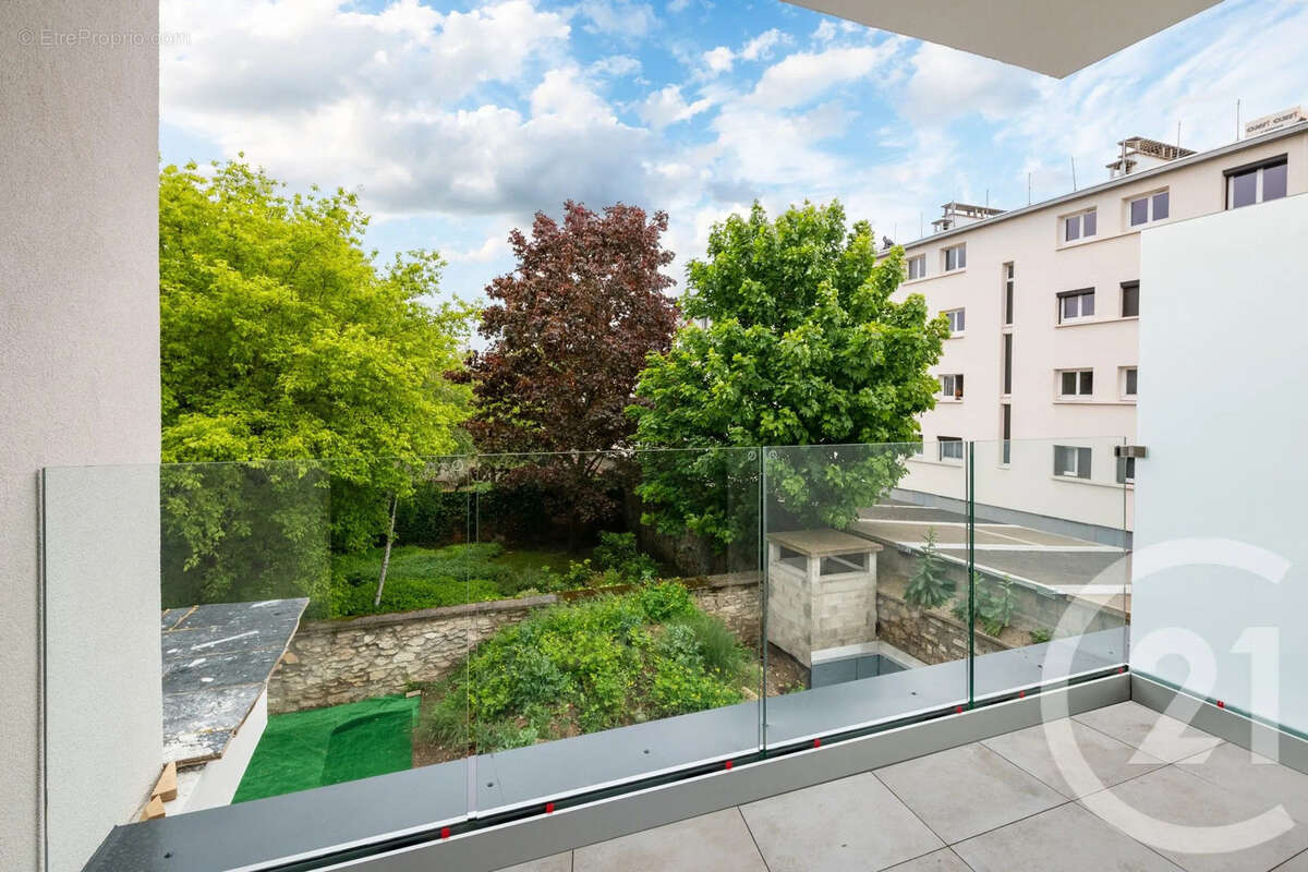 Appartement à SAINT-MAUR-DES-FOSSES