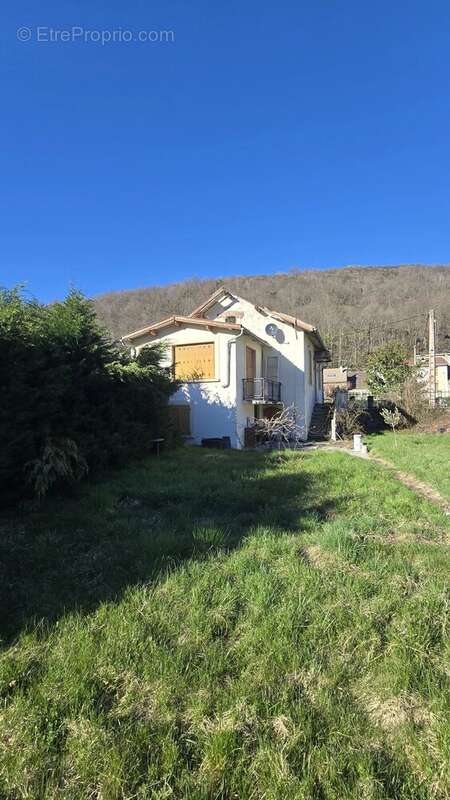 Maison à SAVIGNAC-LES-ORMEAUX