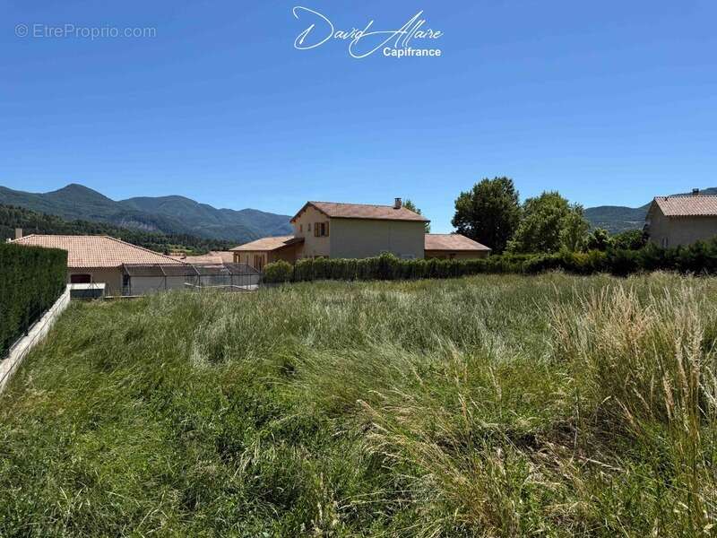 Terrain constructible à vendre de 655,00 m² TALLARD (05) - photo 4