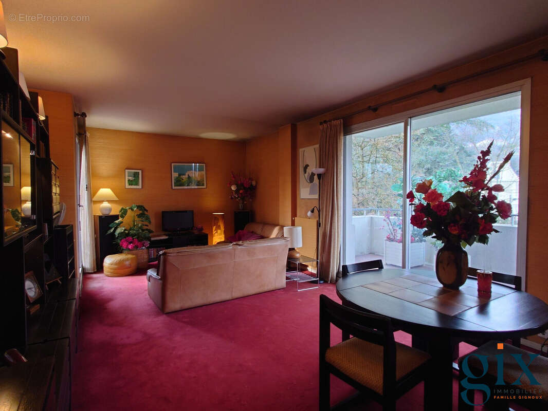 Appartement à MEYLAN