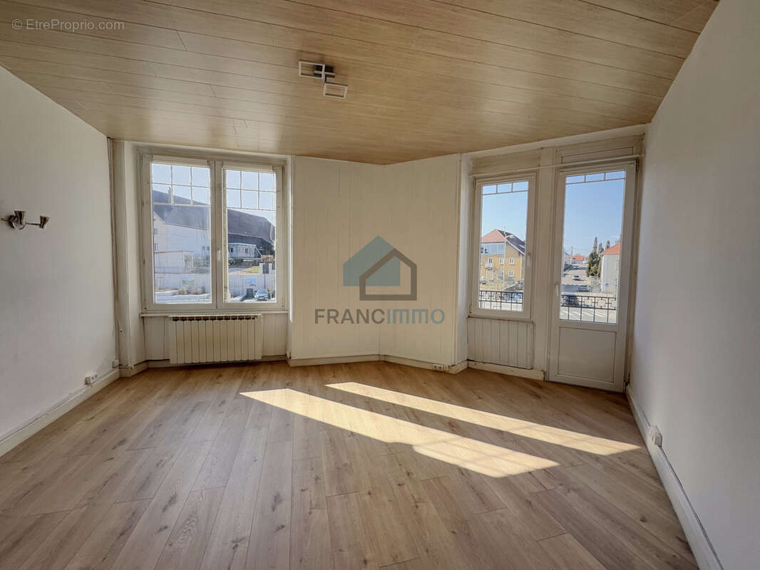 Appartement à CHARQUEMONT