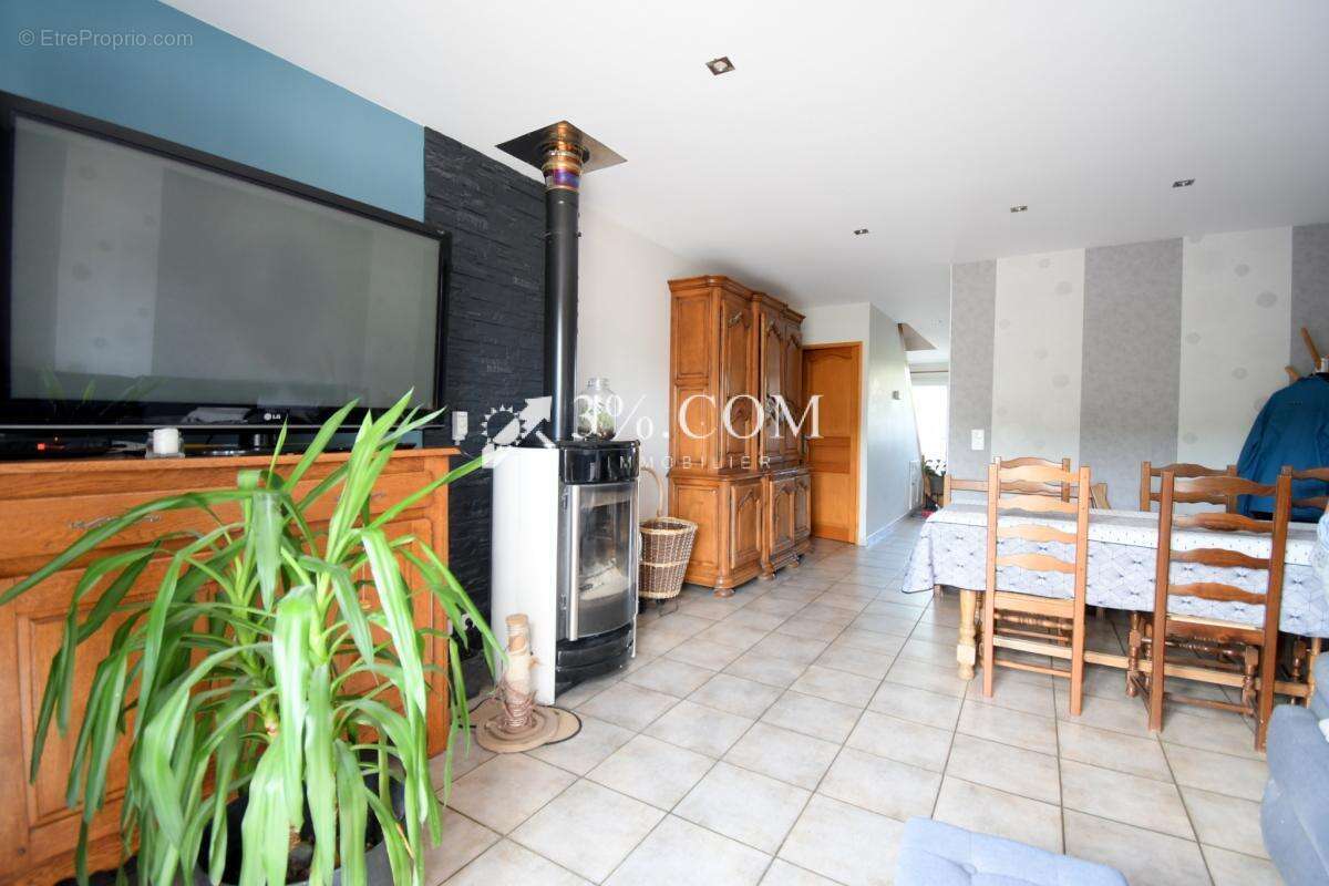 Maison à VANNES-LE-CHATEL