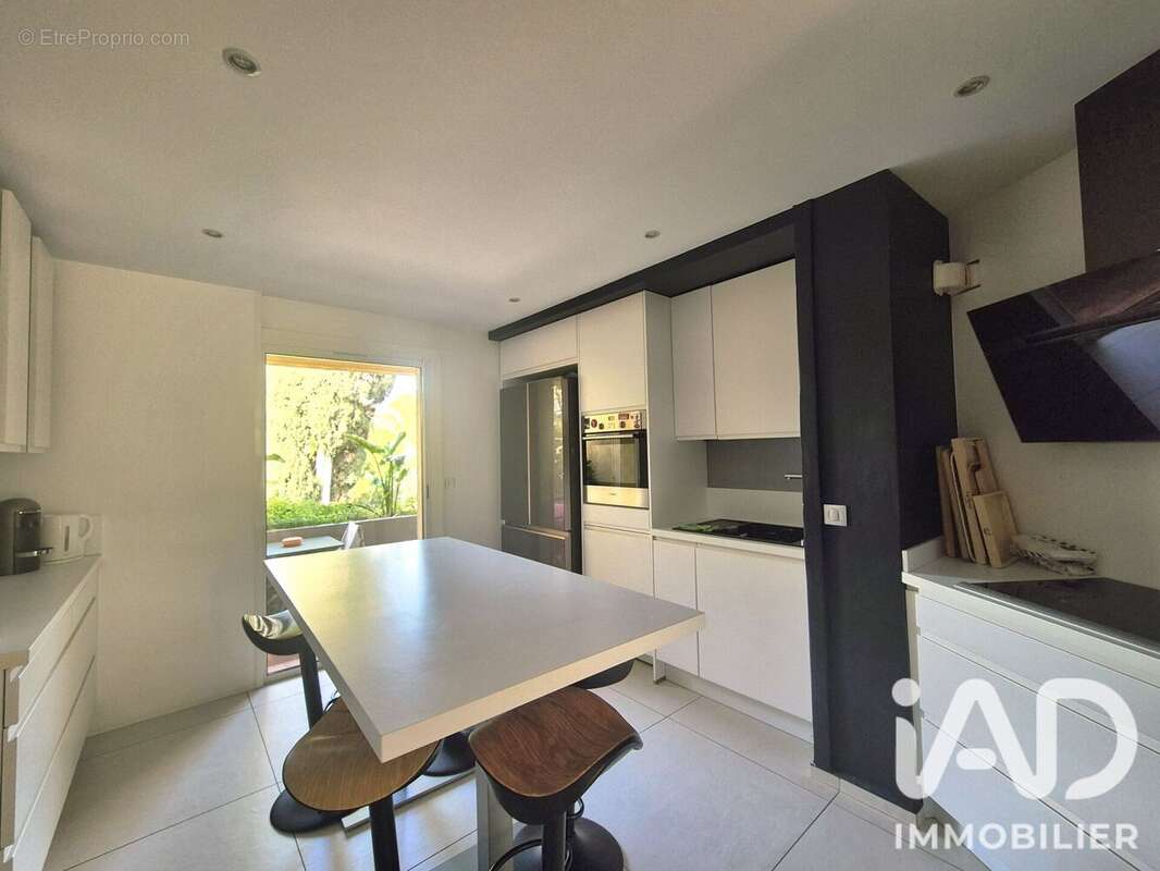 Appartement 83 m² à Toulon  - photo 4