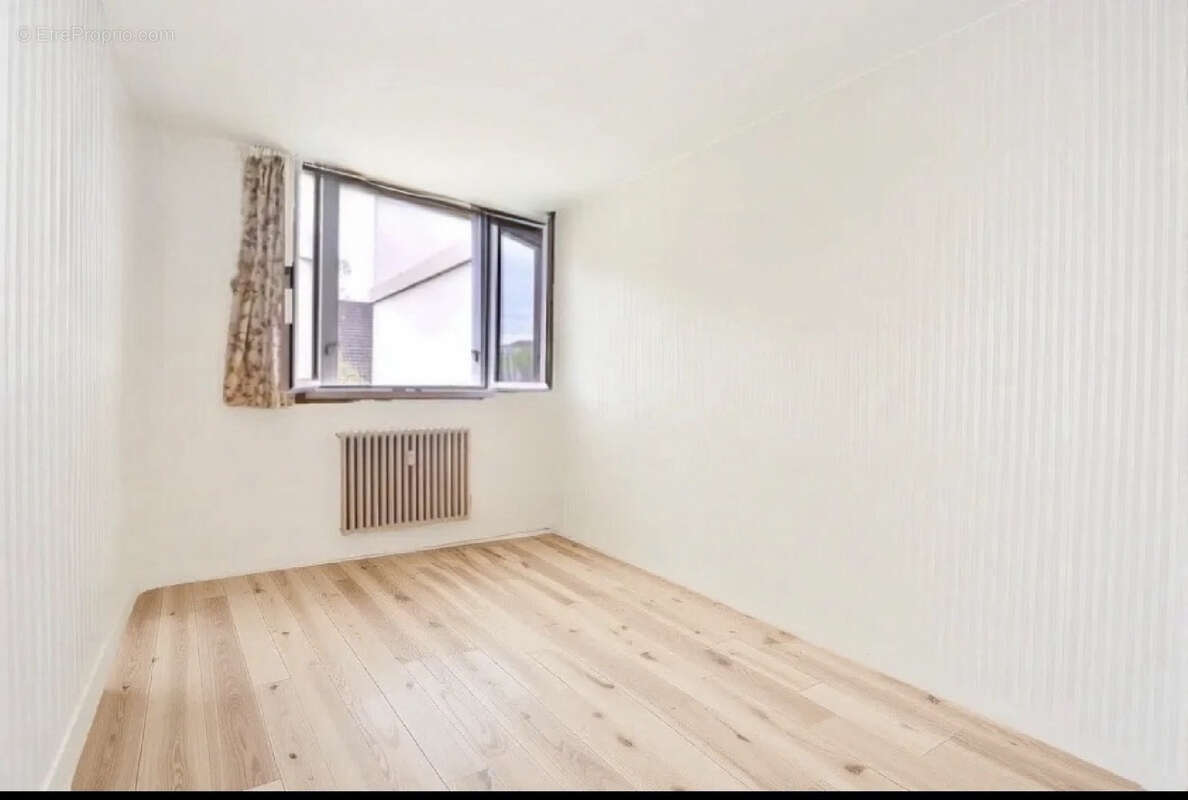 Appartement à FONTENAY-LE-FLEURY