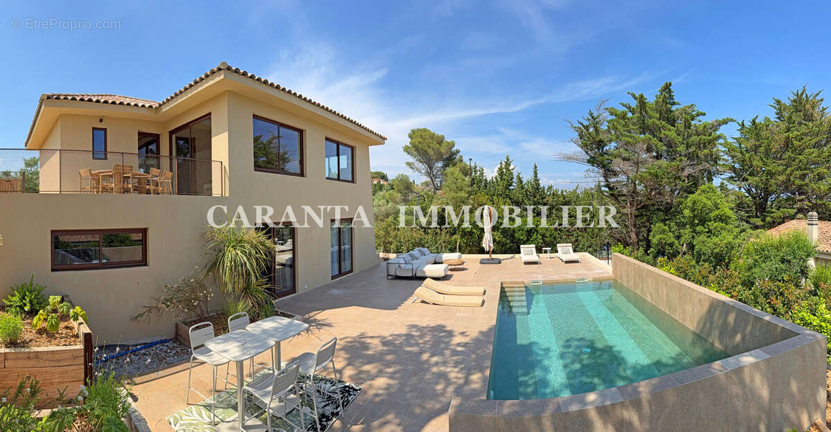 Maison à FREJUS