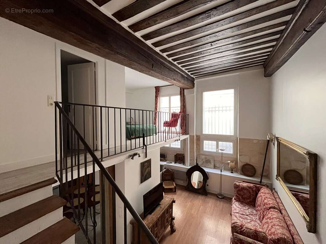 Appartement à PARIS-4E