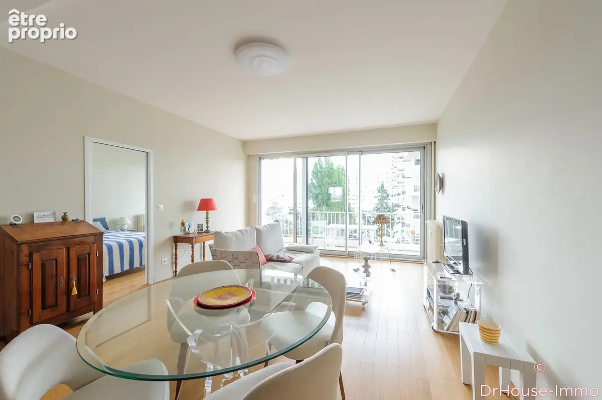 Appartement 3 pièces 82 m² à vendre à La Rochelle (17000) - photo 2