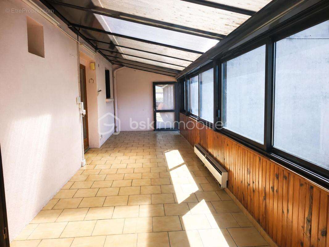 Maison avec jardin, sous-sol complet et fort potentiel à Boën-sur-Lignon - photo 16