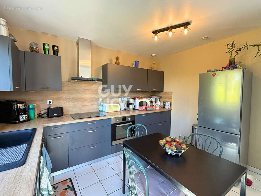 Maison à MISEREY-SALINES