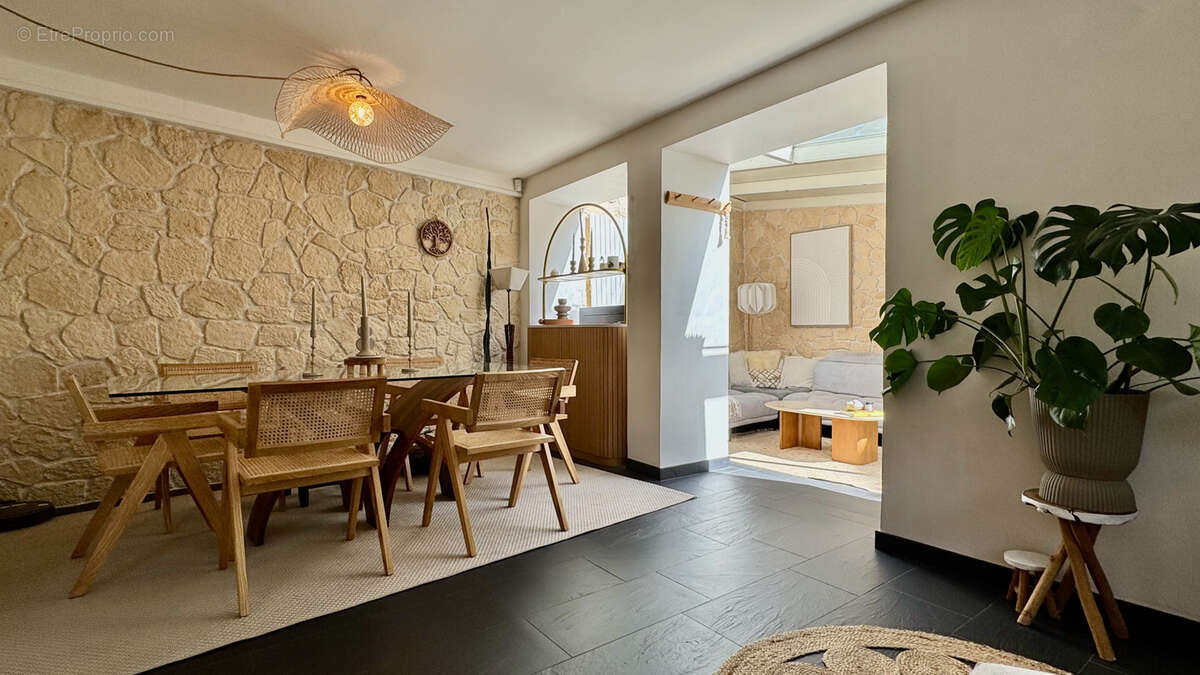 Maison à SAINT-NOM-LA-BRETECHE