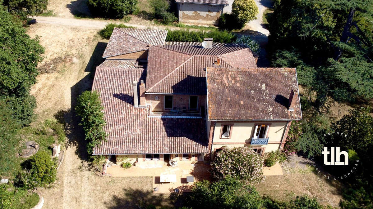 Maison 360 m² à Grenade  - photo 4