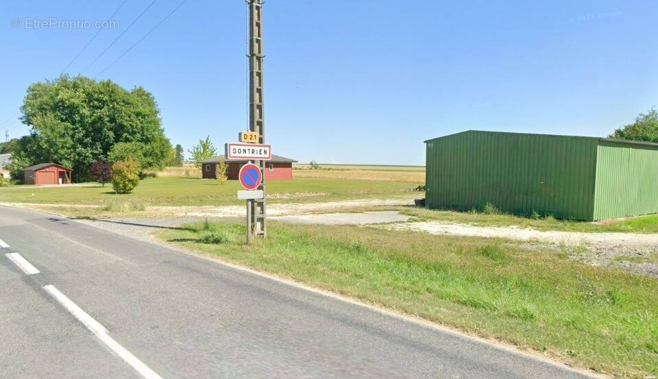 Terrain à PONTFAVERGER-MORONVILLIERS