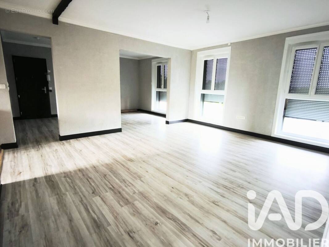 Photo 1 - Appartement à SAINT-JEAN-DE-LA-RUELLE