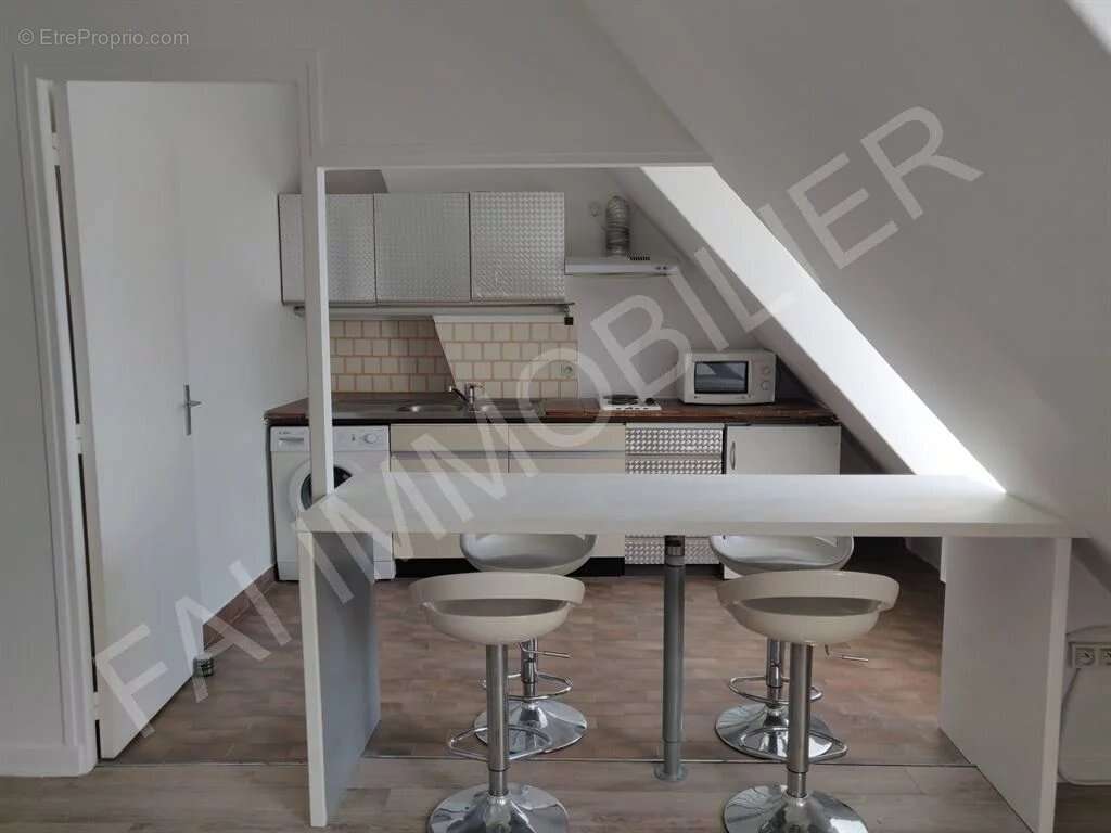 Appartement à PARIS-8E