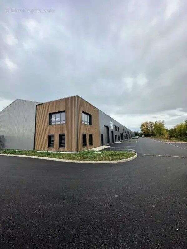 Commerce à BOURGOIN-JALLIEU