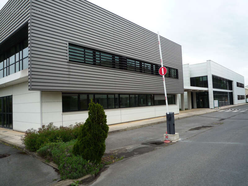 Commerce à CHIERRY